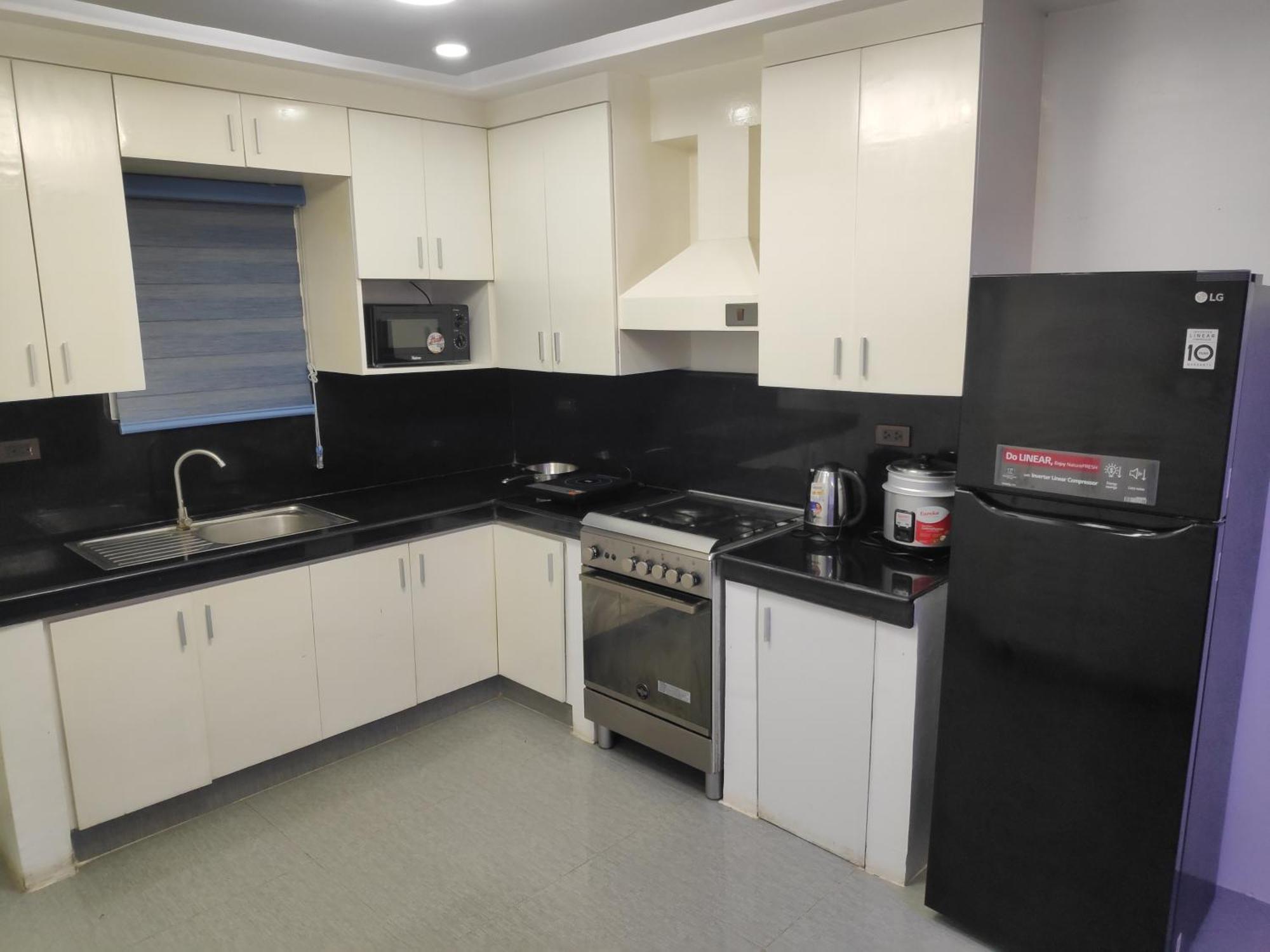 Tagaytay Staycation By Naya And Darla W Free Swimming Pool, Wifi & Netflix Tagaytay City Luaran gambar