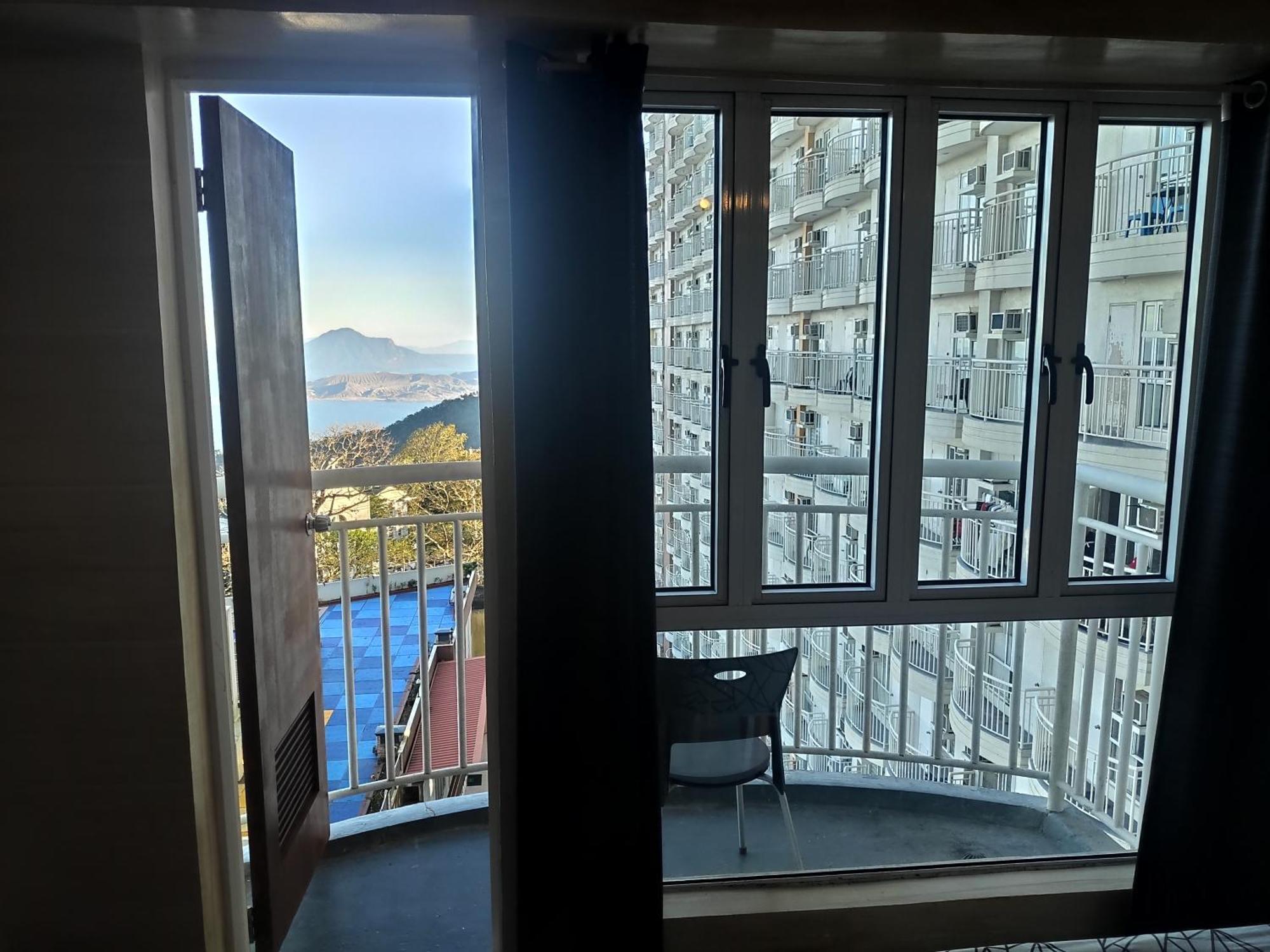 Tagaytay Staycation By Naya And Darla W Free Swimming Pool, Wifi & Netflix Tagaytay City Luaran gambar