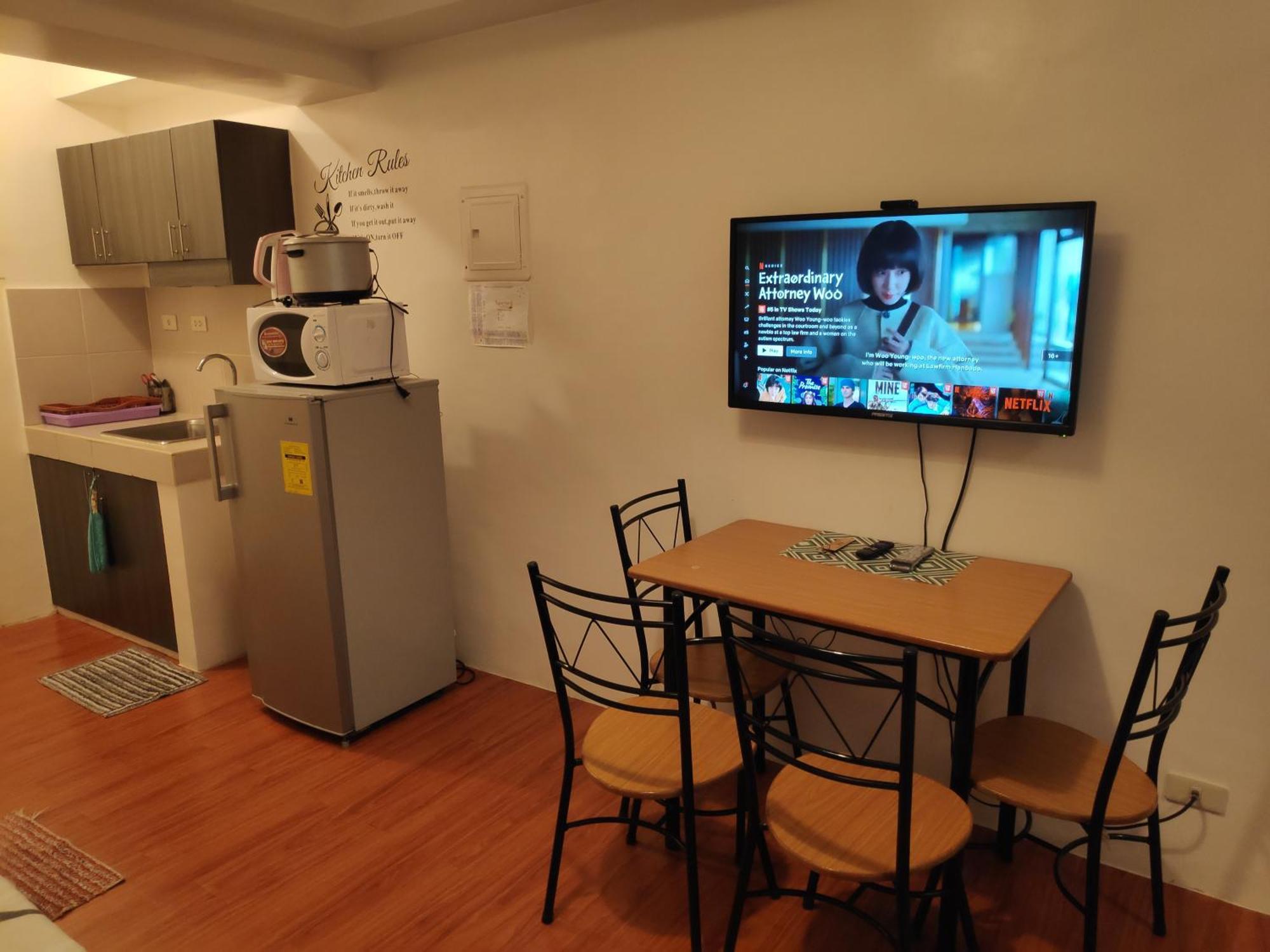 Tagaytay Staycation By Naya And Darla W Free Swimming Pool, Wifi & Netflix Tagaytay City Luaran gambar